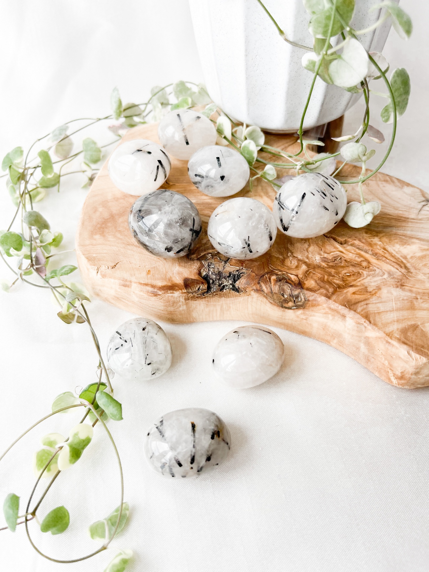 QUARTZO&#x20;TURMALINADO&#x20;ROLADO