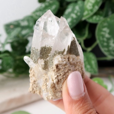 PONTAS&#x20;DE&#x20;QUARTZO&#x20;PORTUGUES&#x20;COM&#x20;CLORITE