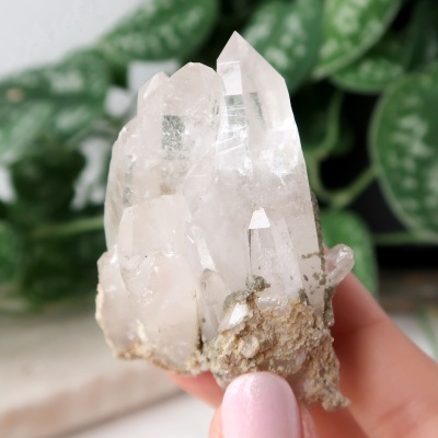 PONTAS&#x20;DE&#x20;QUARTZO&#x20;PORTUGUES&#x20;COM&#x20;CLORITE