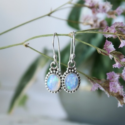 BRINCOS&#x20;DE&#x20;PRATA&#x20;C&#x2F;&#x20;OPALA&#x20;DA&#x20;ETI&#x00D3;PIA