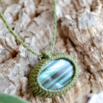 COLAR&#x20;LABRADORITE