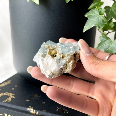 DRUSA&#x20;DE&#x20;QUARTZO&#x20;C&#x2F;&#x20;APATITE&#x20;E&#x20;BARITE&#x20;PORTUGUESA