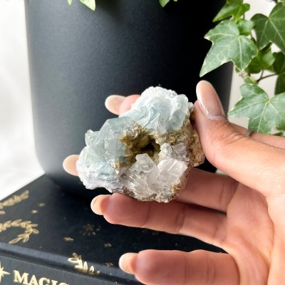 DRUSA&#x20;DE&#x20;QUARTZO&#x20;C&#x2F;&#x20;APATITE&#x20;E&#x20;BARITE&#x20;PORTUGUESA