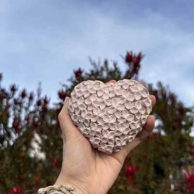 Coração preenchido com flores