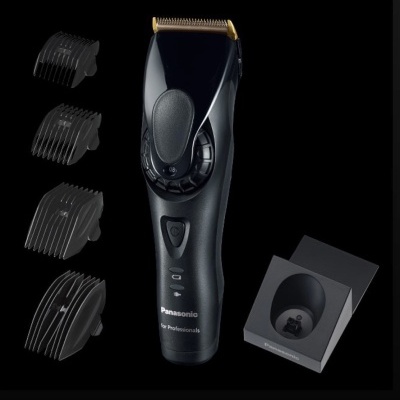 Aparelho de cortar cabelo Panasonic com pentes e suporte over fundo preto