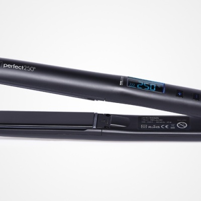 Prancha de cabelo preta com visor digital azul