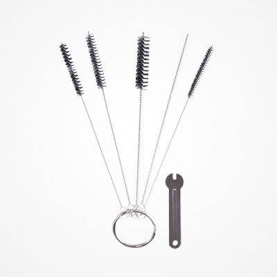 Conjunto de escovas de limpeza e ferramenta preta