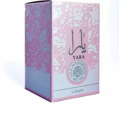 Embalagem rosa de perfume YARA com design floral e texto em árabe e inglês