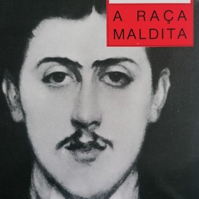 capa de livro A Raça Maldita de Proust com retrato estilizado em preto e branco de homem
