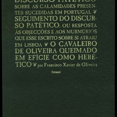 Capa de livro verde escuro com texto dourado em maiúsculas e minúsculas