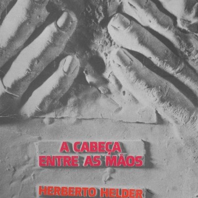 A Cabeça Entre as Mãos