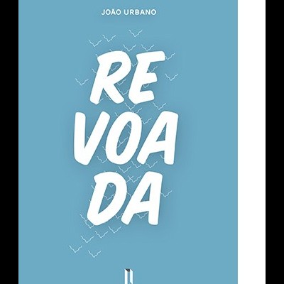 Capa de livro azul com o título REVOADA e nome do autor João Urbano