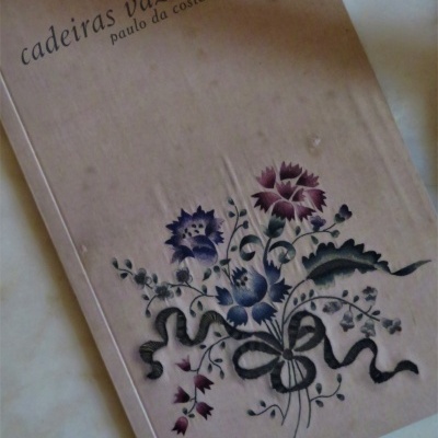 Cadeiras Vazias