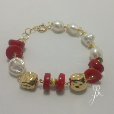 Pulseira prata 925 com banho de ouro,pérolas barrocas e  pedras naturais coral P1353 DV