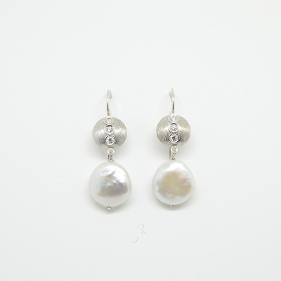 Brincos pérolas pastilha 12mm com zircónias prata 925 com banho de ródio 145B14 R