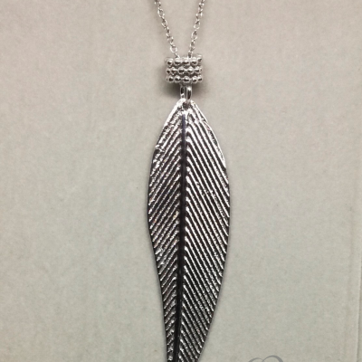 Colar folha em prata 925 com banho de ródio C778 R