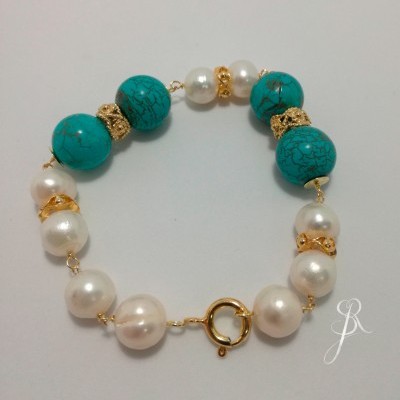 Pulseira de perolas barrocas, pedras naturais turquesa c/aplicações Prata 925 com banho de ouro P1362 DV1