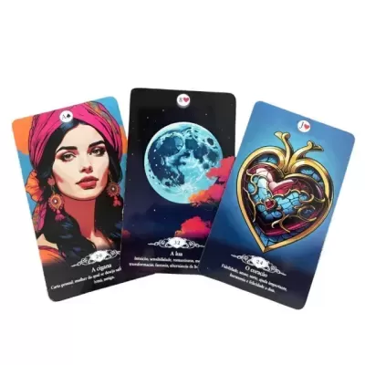 Cartas de tarot A cigana, A lua e O coração lado a lado