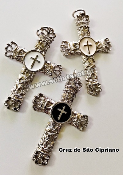 ✝️ Cruz de São Cipriano - benzida em Igreja