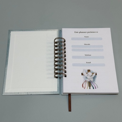 https://www.sofiarte.pt/product/planner-semanal-capa-rigida-divino-espirito-santo