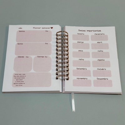 Planner semanal premium capa rígida "Cuide de si todos os dias"