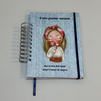 https://www.sofiarte.pt/product/planner-semanal-capa-rigida-que-os-seus-dias-sejam-sempre-cheios-de-alegria