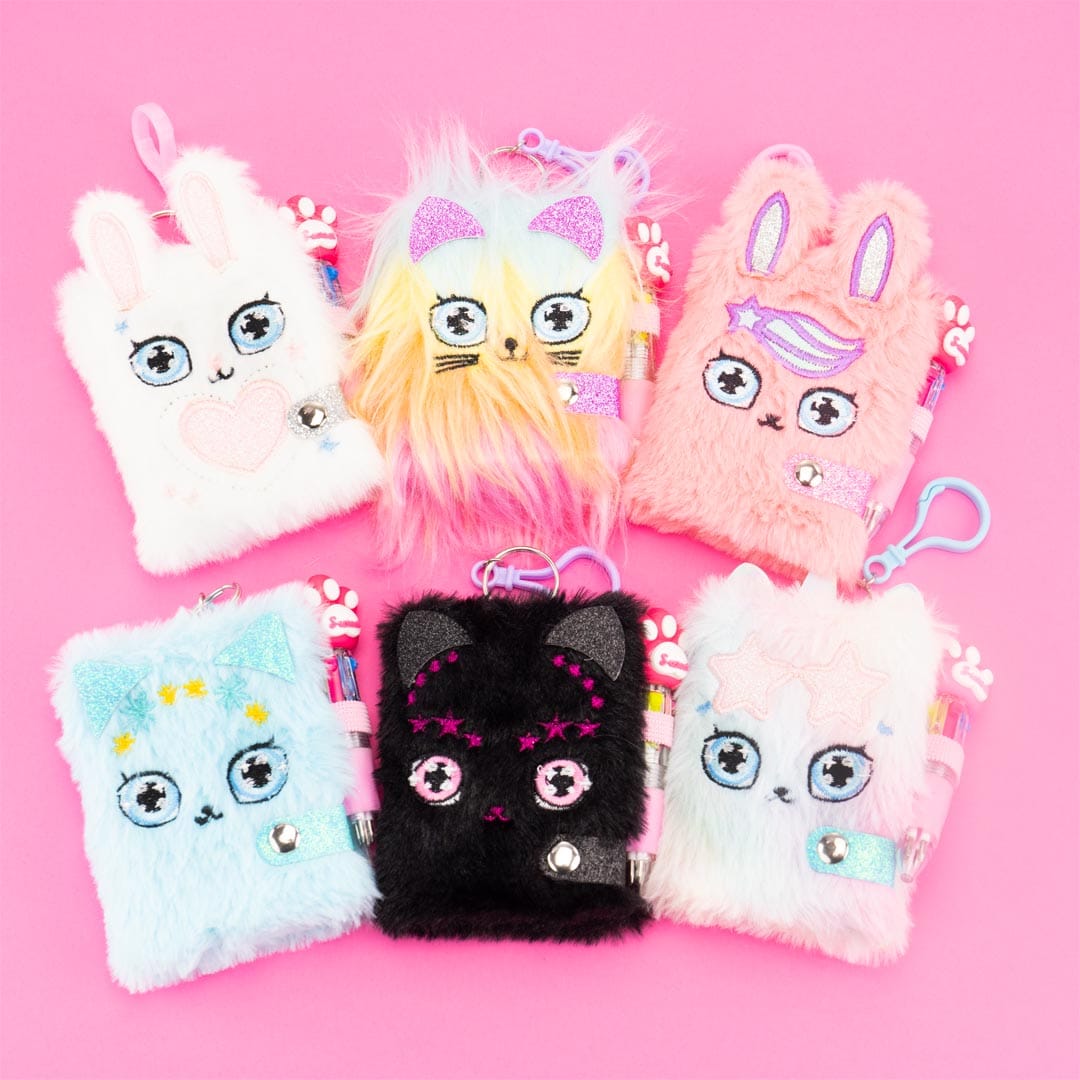 Mini Bloco de Notas Porta-Chaves com Caneta Multicor | Girabrilla Mini Bloco de Notas Porta-Chaves com Caneta Multicor | Girabrilla