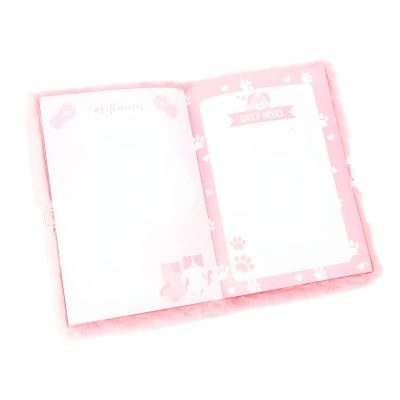 Agenda aberta decorada com padrões de patas e ossos de cão, com textos 'Affection' e 'Daily Notes'.