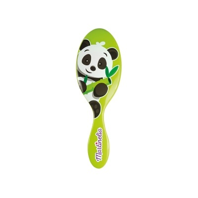 Colher verde com desenho de panda e nome Mathinella na pega