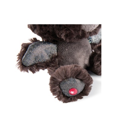 Pelas e detalhes cinzentos com bolinhas em pelúcia castanha