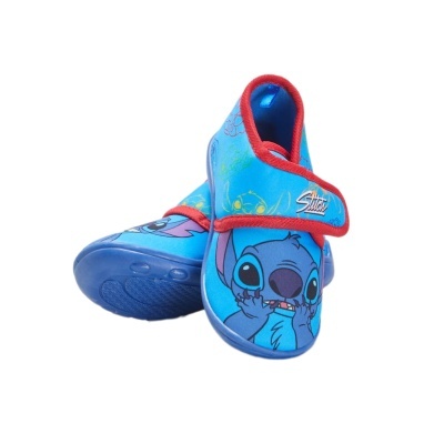 sapatos infantis azuis com personagem Stitch e fecho de velcro