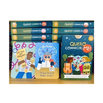 Conjunto de livros infantis QUERO CONHECER-ME! com caixa e duas capas abertas