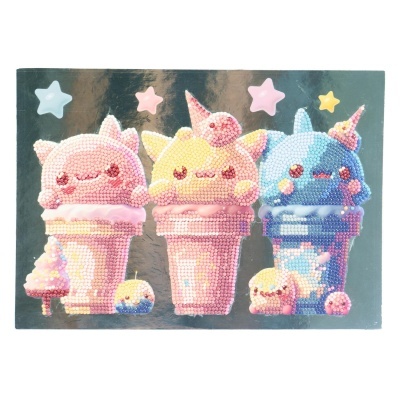 Puzzle de sorvetes coloridos com padrões pontilhados em fundo escuro com estrelas