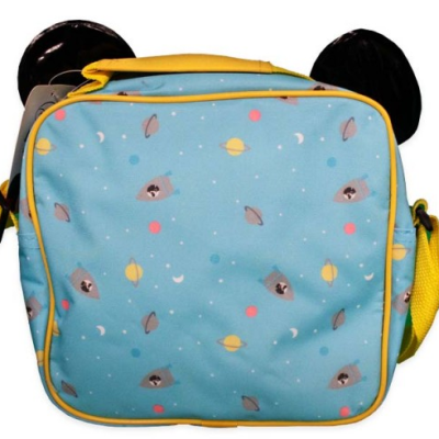 Mala azul com padrão espacial e alça amarela, com orelhas pretas