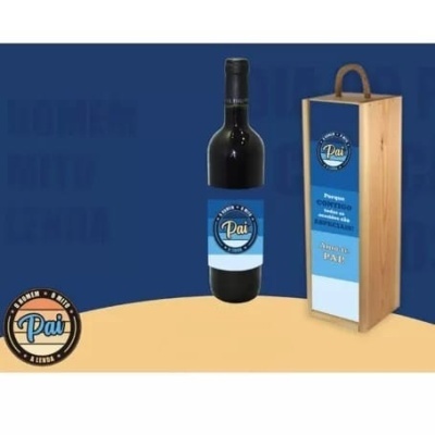 Garrafa Vinho Tinto em Caixa de madeira "Pai, o Homem, o Mito, a Lenda"