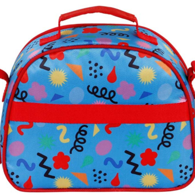 Bolsa térmica azul com padrão colorido abstrato e alças vermelhas