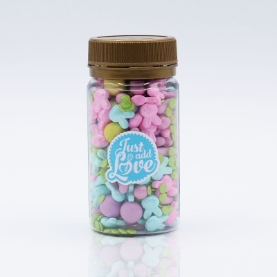 Frasco transparente com confeitos de cores variadas e tampa castanha