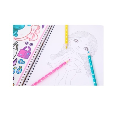 Livro de Atividades “Julia & Glitter”