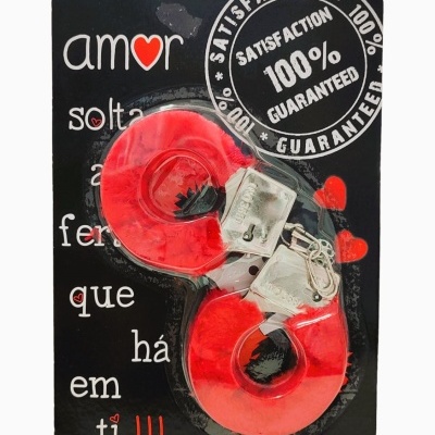 Algemas fantasia vermelhas