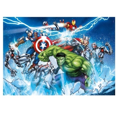 Ilustração dos Vingadores com Hulk, Capitão América, Homem de Ferro, Thor e outros heróis em fundo azul com relâmpagos