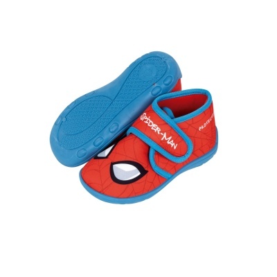 Pantufas vermelhas e azuis com tema Homem-Aranha e sola azul.