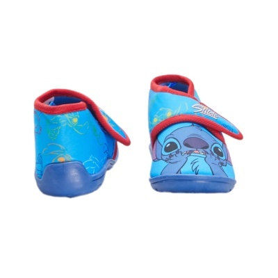 Chinelos infantis azuis com Stitch, detalhes vermelhos e fecho de velcro
