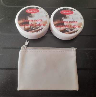 Pack e cremes noite com desconto de 6€ e oferta de porta moedas