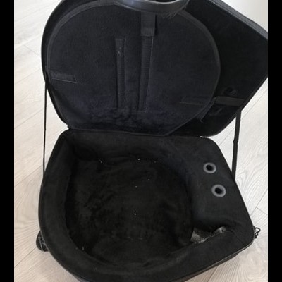 ESTOJO J. MICHAEL TROMPA