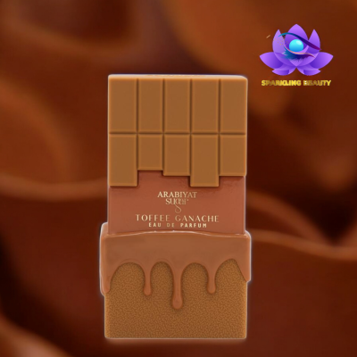 Frasco de perfume com design de chocolate a derreter e texto Arabiya Suçaïr Toffee Ganache Eau de Parfum.