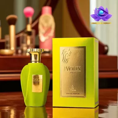 Frasco e caixa de perfume verde limão com detalhes dourados