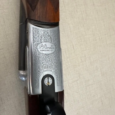 Espingarda com gravações florais e texto P. Beretta GARDONE V.T., PB, Mod. 626E