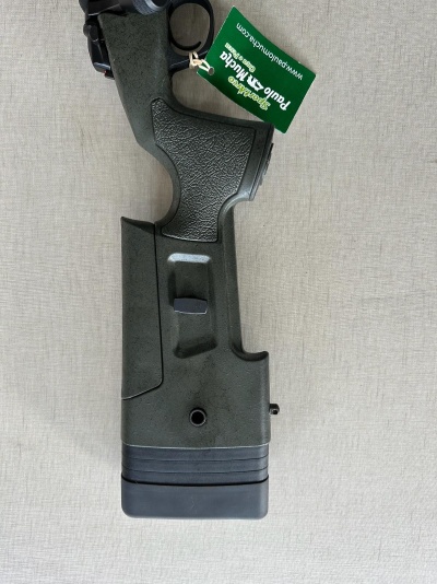 Coronha verde escuro com textura preta antiderrapante e etiqueta verde com texto Branco Paulo