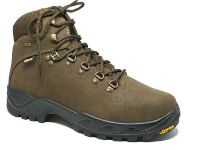 Bota de caminhada castanha com sola preta e atacadores.