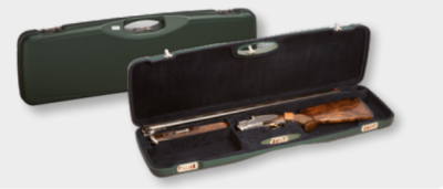 Estojo verde escuro aberto com espingarda desmontada dentro